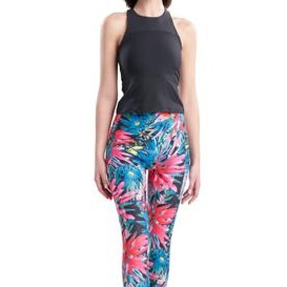 Natori Women's Solstice Meet & Greet Halter Tank Top black XS - Picture 2 of 9